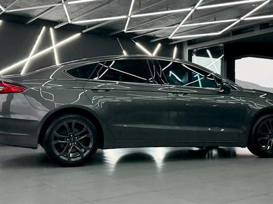 FORD-FUSION-2.0 SEL 16V GASOLINA 4P AUTOMÁTICO FORD-FUSION-2018