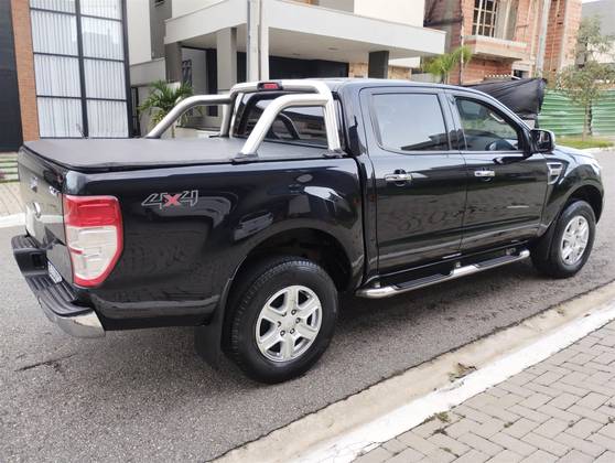 FORD RANGER 3.2 XLT 4X4 CD 20V DIESEL 4P AUTOMÁTICO