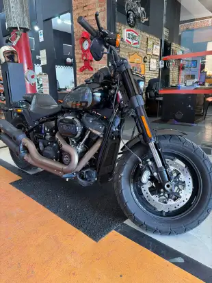 HARLEY-DAVIDSON-SOFTAIL FAT BOB 114-2024