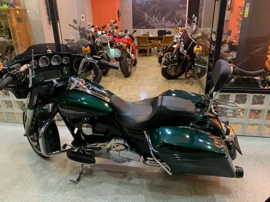 HARLEY-DAVIDSON-STREET GLIDE SPECIAL-2015