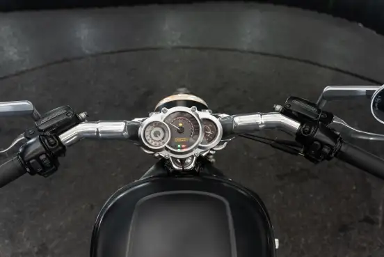 HARLEY-DAVIDSON-V-ROD MUSCLE HARLEY-DAVIDSON-V-ROD MUSCLE-2012