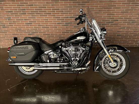 HARLEY-DAVIDSON-SOFTAIL HERITAGE CLASSIC 114-2024