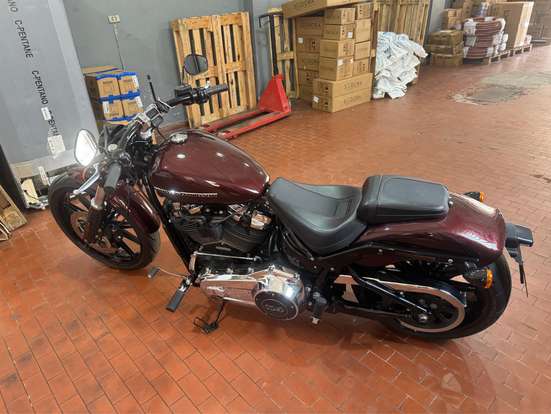 HARLEY-DAVIDSON-SOFTAIL BREAKOUT 114-2017