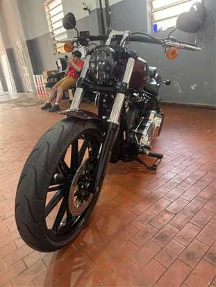 HARLEY-DAVIDSON-SOFTAIL BREAKOUT 114-2017