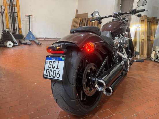 HARLEY-DAVIDSON-SOFTAIL BREAKOUT 114-2017