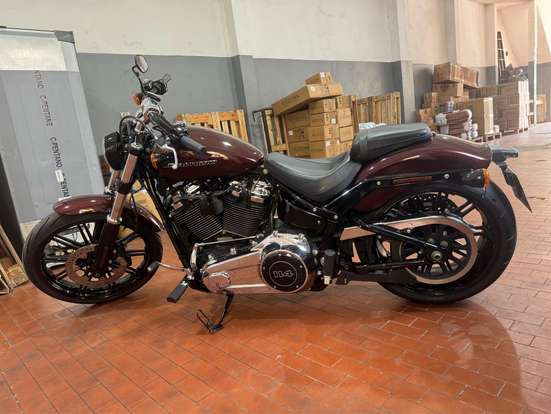 HARLEY-DAVIDSON-SOFTAIL BREAKOUT 114-2017