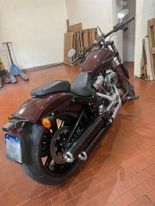 HARLEY-DAVIDSON-SOFTAIL BREAKOUT 114-2017