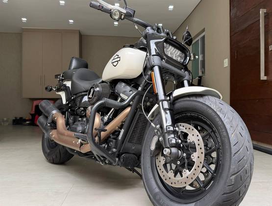 HARLEY-DAVIDSON SOFTAIL FAT BOB 107 