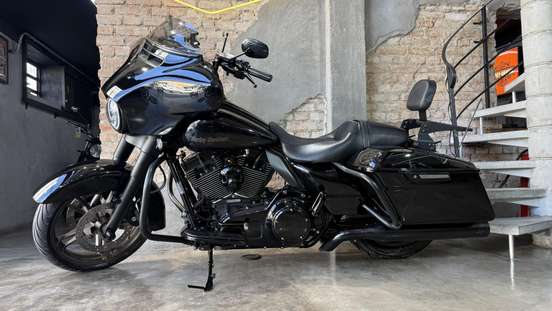 HARLEY-DAVIDSON-STREET GLIDE-2014