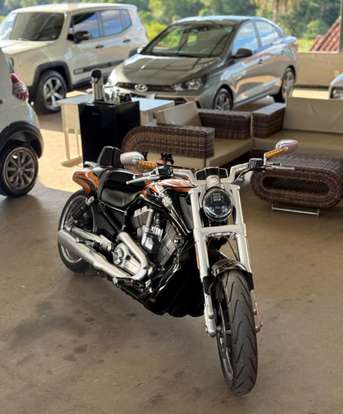 HARLEY-DAVIDSON-V-ROD MUSCLE-2014