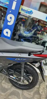 HONDA-BIZ 125 EX-2011
