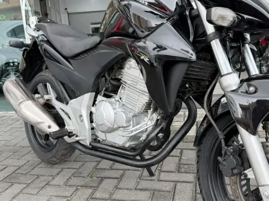 HONDA-CB 300R-2013