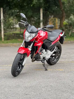 HONDA CB 300R 
