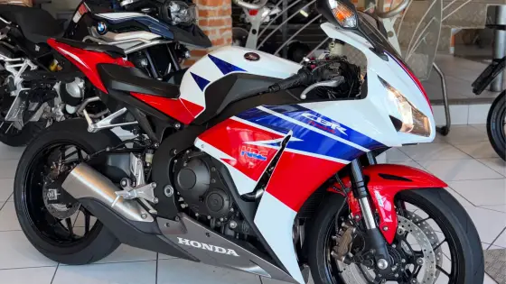 HONDA CBR 1000RR FIREBLADE 
