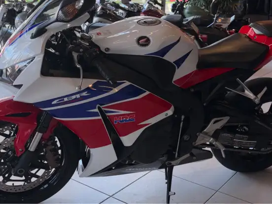 HONDA-CBR 1000RR FIREBLADE HONDA-CBR 1000RR FIREBLADE-2015