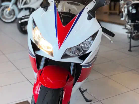 HONDA-CBR 1000RR FIREBLADE HONDA-CBR 1000RR FIREBLADE-2015