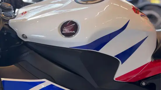 HONDA-CBR 1000RR FIREBLADE-2015