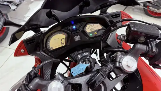 HONDA-CBR 650F-2014