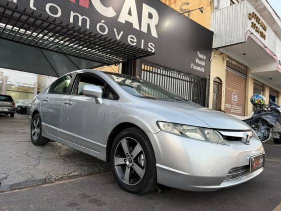 HONDA CIVIC 1.8 LXS 16V FLEX 4P AUTOMÁTICO