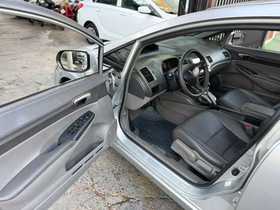 HONDA-CIVIC-1.8 LXS 16V FLEX 4P AUTOMÁTICO HONDA-CIVIC-2006