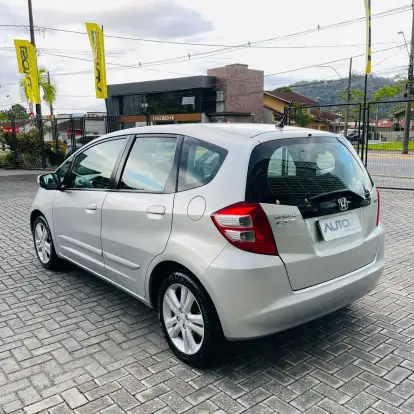 HONDA-FIT-2010