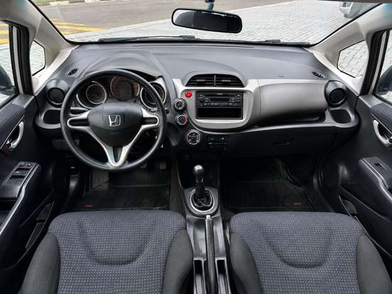 HONDA-FIT-2009