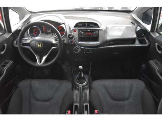 HONDA-FIT-2009