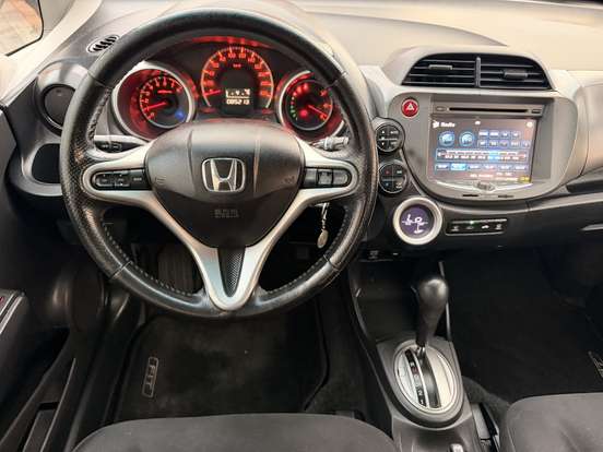 HONDA-FIT-2010