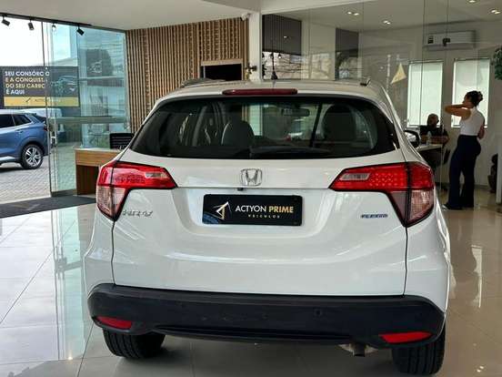 HONDA-HR-V-2015