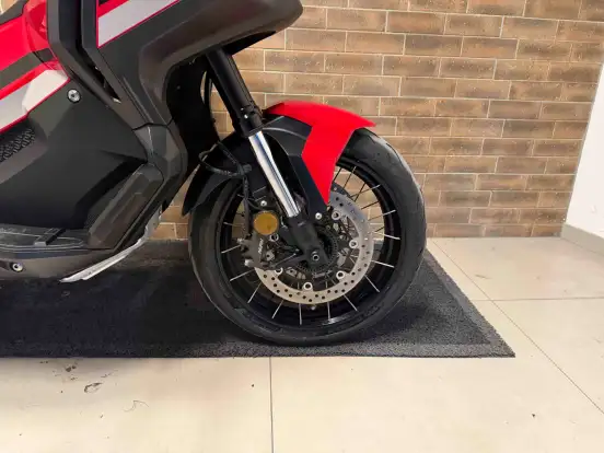 HONDA-X-ADV-2019