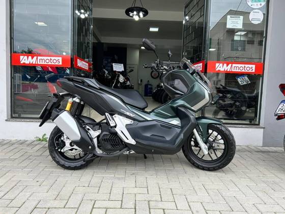 HONDA ADV 