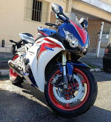 HONDA-CBR 1000RR-2011