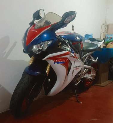 HONDA-CBR 1000RR HONDA-CBR 1000RR-2011
