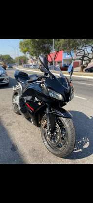 HONDA-CBR 600RR-2011