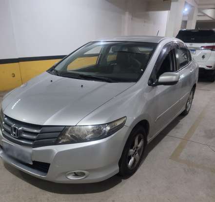 HONDA-CITY-2010