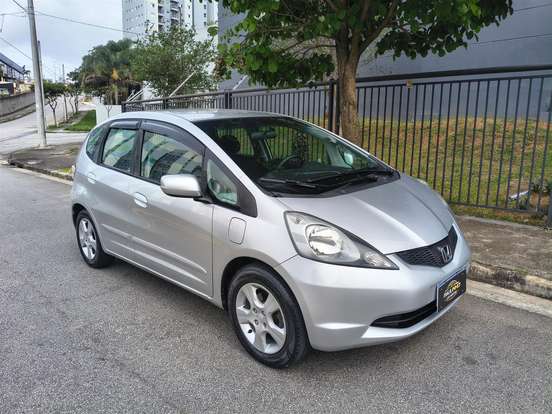 HONDA-FIT-2010