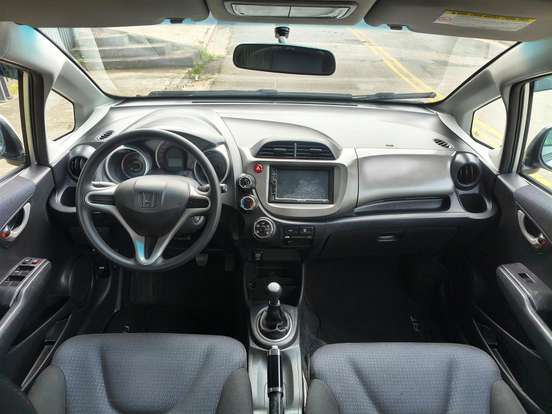 HONDA-FIT-2010