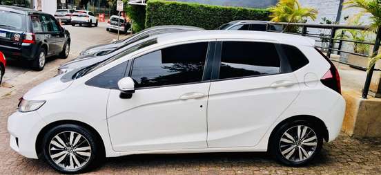 HONDA-FIT-2015