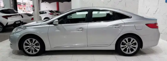 HYUNDAI-AZERA-2011