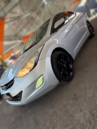 HYUNDAI-ELANTRA-2011