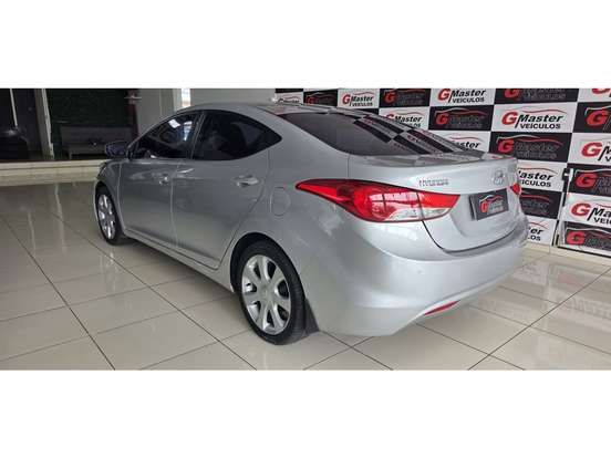 HYUNDAI-ELANTRA-2011