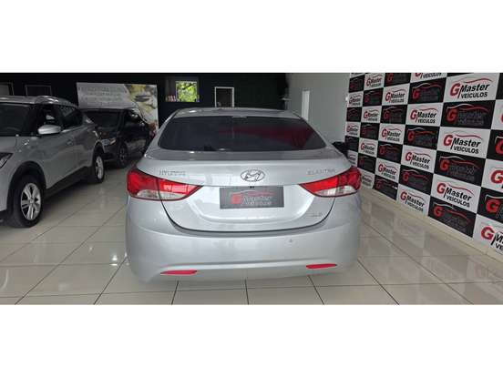 HYUNDAI-ELANTRA-2011