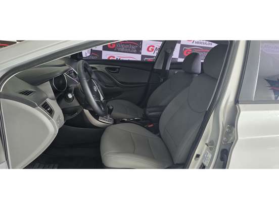 HYUNDAI-ELANTRA-1.8 GLS 16V GASOLINA 4P AUTOMÁTICO HYUNDAI-ELANTRA-2011