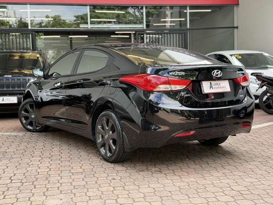 HYUNDAI-ELANTRA-2011