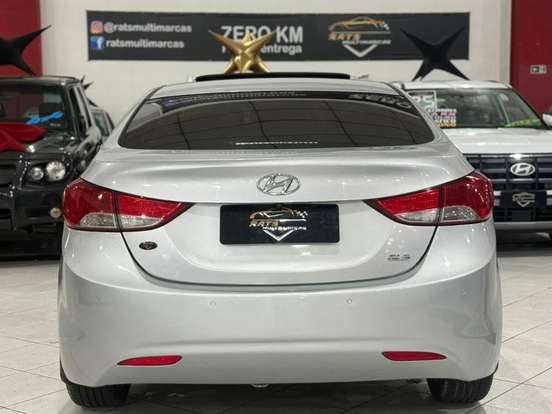 HYUNDAI-ELANTRA-2012