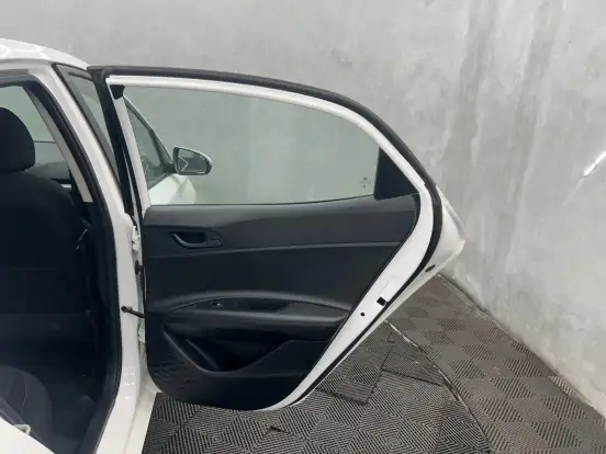 HYUNDAI-HB20-2024