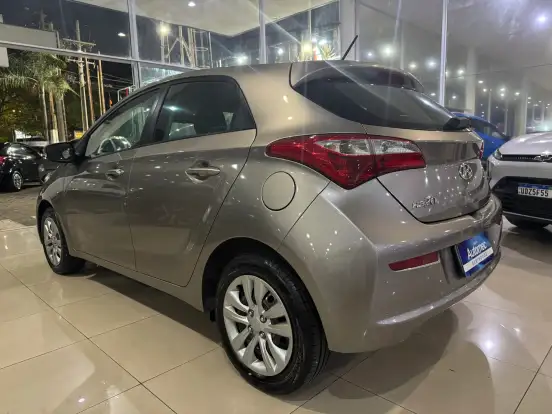 HYUNDAI-HB20-1.0 COMFORT 12V FLEX 4P MANUAL HYUNDAI-HB20-2018