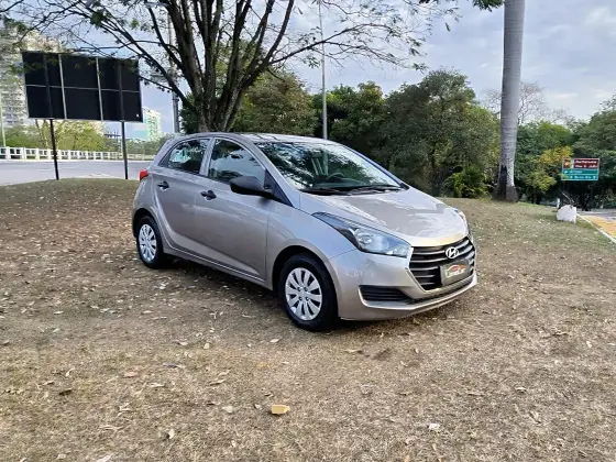 HYUNDAI HB20 1.0 COMFORT 12V FLEX 4P MANUAL