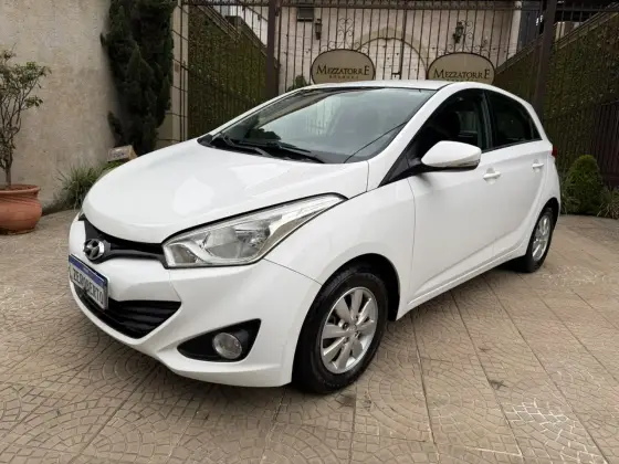 HYUNDAI HB20 1.0 COMFORT PLUS 12V FLEX 4P MANUAL
