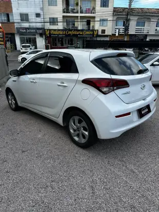 HYUNDAI-HB20-2016